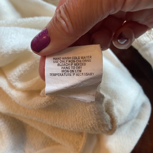 Lily White Cream Long Sleeves Sweatshirt Sweater - Picture 11 of 12